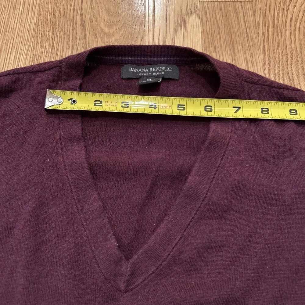 Banana Republic Sweater Men XL Luxury Blend V Neck Silk Cashmere‎ Purple Maroon